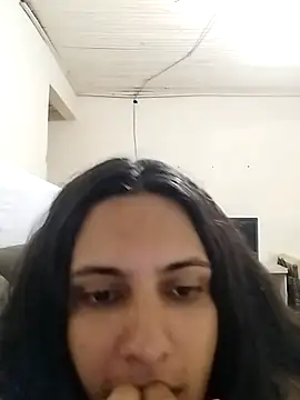 Snapshot of isistrans19 chatting on January 10, 2025, 12:38 am isistrans19 online show from January 10, 2025, 12:38 am