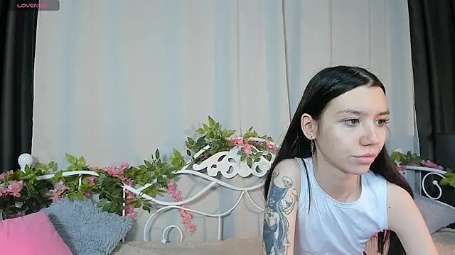 Amelia skyy online show from March 11, 2026, 4:40 am