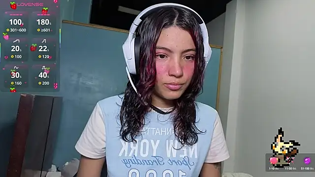 Lovelyamyy online show from September 24, 2025, 5:38 pm