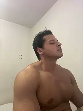 Lucasfit24 online show from February 9, 2025, 11:46 pm