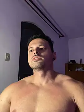 Lucasfit24 online show from March 6, 2025, 11:31 pm