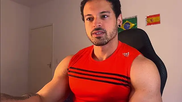 Snapshot of Lucasfit24 chatting on July 15, 2026, 3:06 pm Lucasfit24 online show from July 15, 2026, 3:06 pm