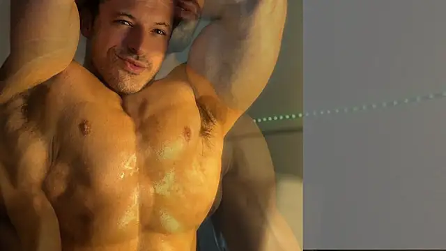 Snapshot of Lucasfit24 chatting on August 1, 2026, 2:33 am Lucasfit24 online show from August 1, 2026, 2:33 am