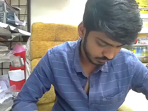 cute modell online show from November 15, 2025, 11:51 am