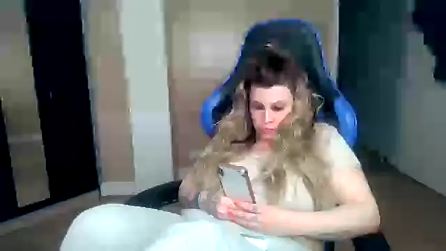 Snapshot of vanillachocduo chatting on March 10, 2025, 1:43 pm vanillachocduo online show from March 10, 2025, 1:43 pm