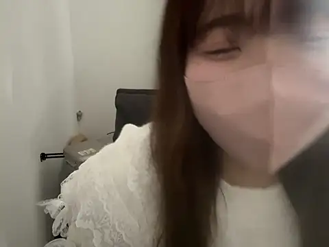 omochi chan oo online show from March 9, 2025, 2:39 am