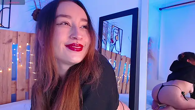 Snapshot of coral_jonesss chatting on March 3, 2025, 1:42 pm coral jonesss online show from March 3, 2025, 1:42 pm