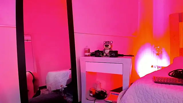 Snapshot of coral_jonesss chatting on October 17, 2025, 3:25 pm coral jonesss online show from October 17, 2025, 3:25 pm