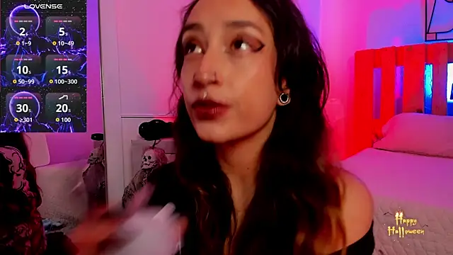 Snapshot of coral_jonesss chatting on October 28, 2025, 3:47 pm coral jonesss online show from October 28, 2025, 3:47 pm