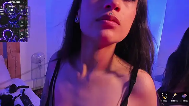 coral jonesss online show from April 29, 2026, 4:11 pm