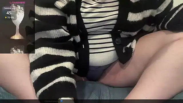 Snapshot of Teasingsarah chatting on November 6, 2025, 3:24 pm Teasingsarah online show from November 6, 2025, 3:24 pm