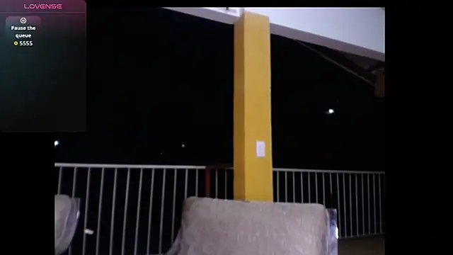 leslycarsson online show from March 18, 2026, 1:42 am