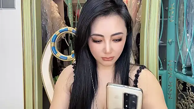 A-Lin888 online show from February 10, 2025, 11:04 am