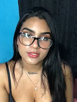 Renata 222 online show from March 7, 2025, 7:41 am