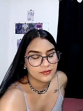 Renata 222 online show from September 13, 2025, 2:33 am