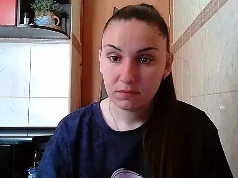 Yuliia30 online show from May 9, 2026, 7:35 am