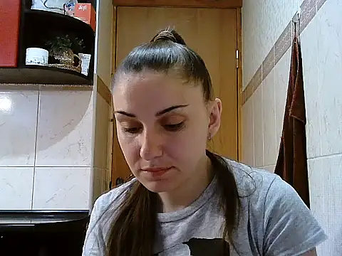 Yuliia30 online show from June 14, 2026, 2:41 pm