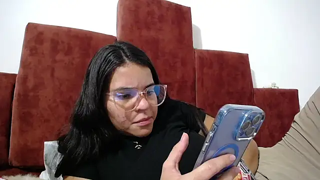 Snapshot of Anddyy__ chatting on January 11, 2025, 1:27 am Anddyy   online show from January 11, 2025, 1:27 am