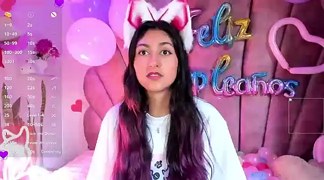 sweetfoxy 17 online show from February 17, 2025, 9:30 pm