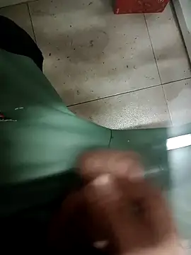 noitesquestes online show from February 26, 2025, 12:58 pm