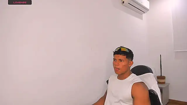 maxsteel177 online show from March 9, 2025, 11:14 pm