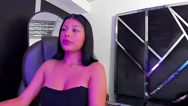 Snapshot of Salmaportman69 chatting on October 20, 2025, 3:18 am Salmaportman69 online show from October 20, 2025, 3:18 am