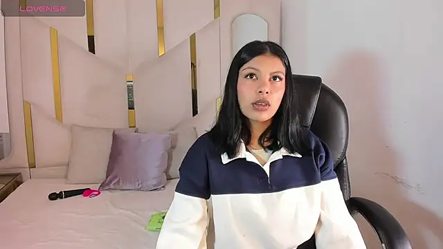 Snapshot of Salmaportman69 chatting on February 14, 2026, 2:36 pm Salmaportman69 online show from February 14, 2026, 2:36 pm