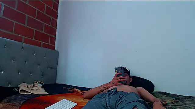 Alejandro bigdick x online show from February 14, 2025, 1:40 pm