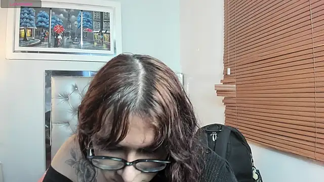 kathepickmanx online show from May 17, 2026, 3:37 am