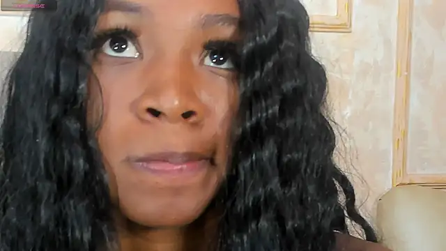 Snapshot of LilaBeily chatting on February 4, 2025, 7:33 pm LilaBeily online show from February 4, 2025, 7:33 pm