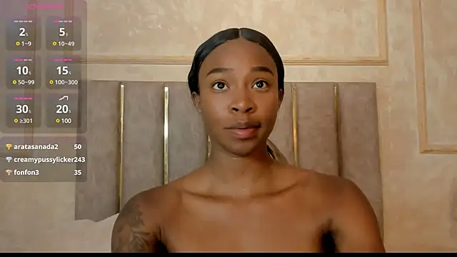 Snapshot of LilaBeily chatting on February 11, 2025, 11:01 pm LilaBeily online show from February 11, 2025, 11:01 pm