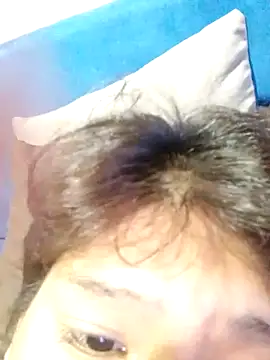 Snapshot of it0z_klk chatting on March 23, 2025, 5:21 am it0z klk online show from March 23, 2025, 5:21 am