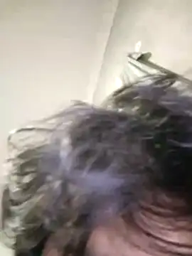 Snapshot of it0z_klk chatting on March 26, 2026, 4:40 am it0z klk online show from March 26, 2026, 4:40 am