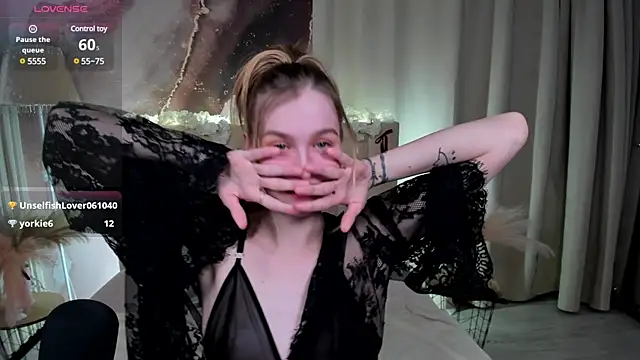 Snapshot of Molly_Pink_ chatting on February 25, 2025, 11:08 am Molly Pink online show from February 25, 2025, 11:08 am
