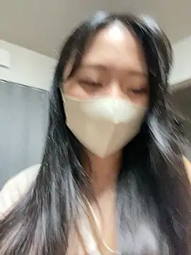 Snapshot of yazawa_oO chatting on May 9, 2026, 3:39 pm yazawa oO online show from May 9, 2026, 3:39 pm