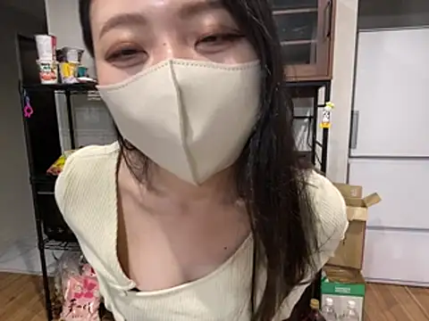 Snapshot of yazawa_oO chatting on August 4, 2026, 8:39 am yazawa oO online show from August 4, 2026, 8:39 am