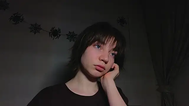 CassJonn online show from November 26, 2025, 6:20 pm