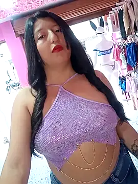 Snapshot of Melyy_Edii chatting on October 30, 2025, 7:25 pm Melyy Edii online show from October 30, 2025, 7:25 pm