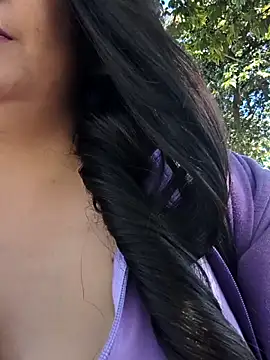 Melyy Edii online show from April 26, 2026, 3:21 pm