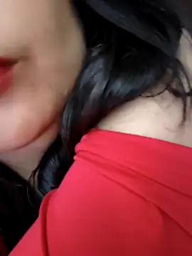 Melyy Edii online show from May 6, 2026, 11:21 pm