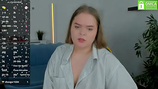 Snapshot of Erica__Alta chatting on January 14, 2025, 1:26 am Erica  Alta online show from January 14, 2025, 1:26 am