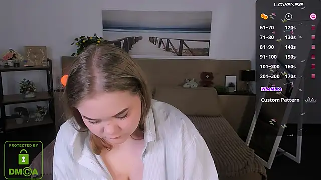 Snapshot of Erica__Alta chatting on February 1, 2025, 2:47 am Erica  Alta online show from February 1, 2025, 2:47 am