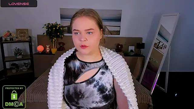 Snapshot of Erica__Alta chatting on February 11, 2025, 6:40 am Erica  Alta online show from February 11, 2025, 6:40 am