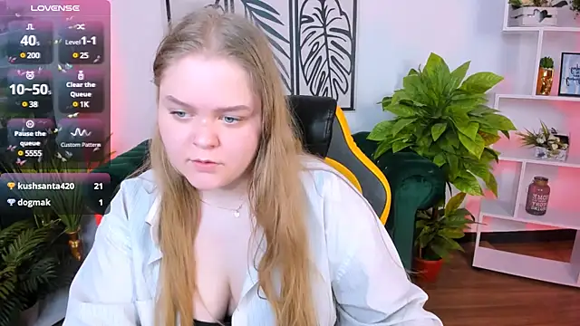 Snapshot of Erica__Alta chatting on March 16, 2025, 9:49 am Erica  Alta online show from March 16, 2025, 9:49 am