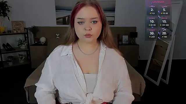 Snapshot of Erica__Alta chatting on October 6, 2025, 5:27 am Erica  Alta online show from October 6, 2025, 5:27 am