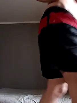 Snapshot of larzik94 chatting on March 11, 2026, 10:10 am larzik94 online show from March 11, 2026, 10:10 am