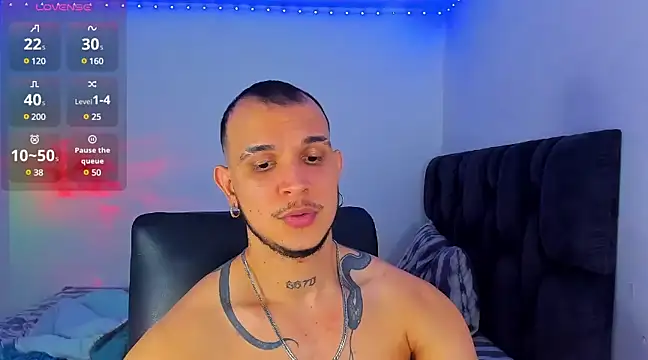 austinoficial online show from February 12, 2025, 8:29 pm