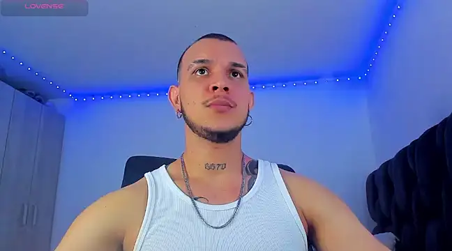 austinoficial online show from February 14, 2025, 12:19 am