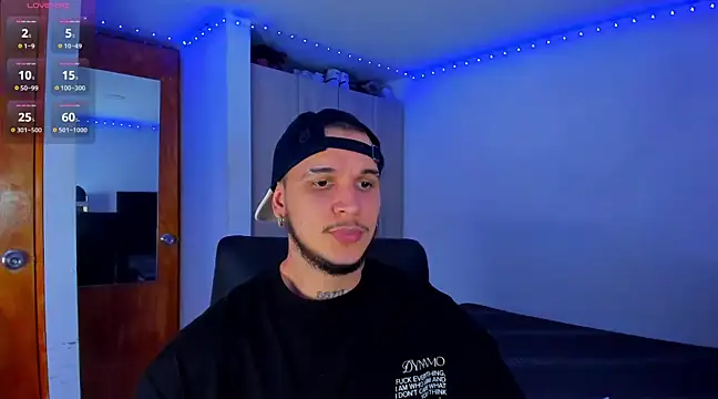 austinoficial online show from March 18, 2025, 1:43 am