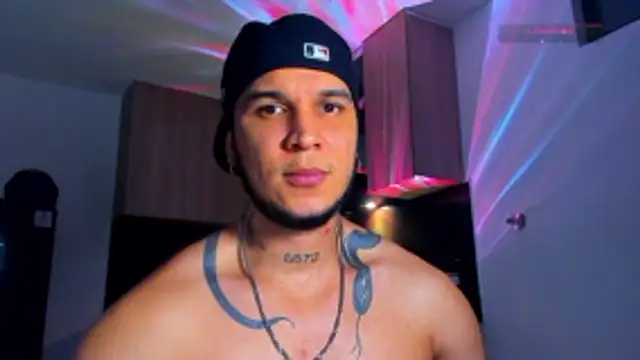 austinoficial online show from April 10, 2026, 11:31 pm
